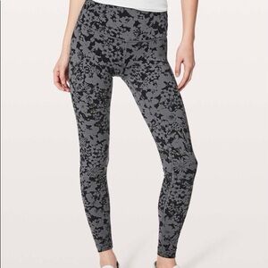 Lululemon WUNDER Under hi rise sz 8
